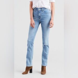 Levi’s straight leg | Size: 26 | Jeans | Colour: Blue w/ slight fade |